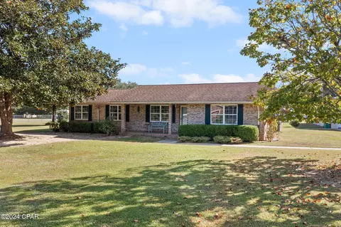 867 Haley Dr, Chipley, FL 32428