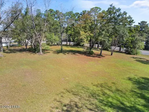 1205 S Waukesha St, Bonifay, FL 32425