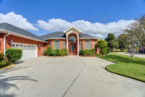 307 Landings Dr, Lynn Haven, FL 32444
