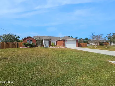 1300 Connecticut Ave, Lynn Haven, FL 32444