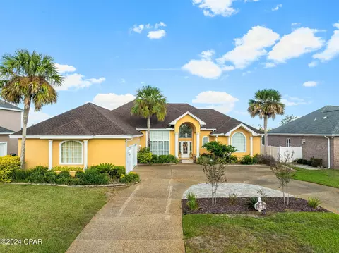 3315 Country Club Dr, Lynn Haven, FL 32444