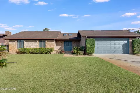 2950 Woodcrest Dr, Panama City, FL 32405