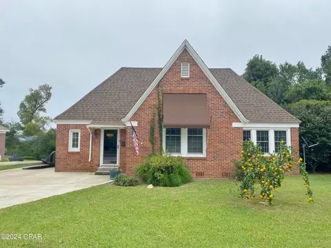 2936 Russ St, Marianna, FL 32446