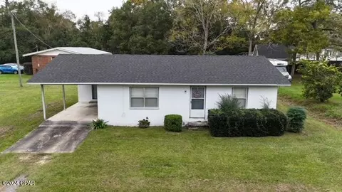 203 Hubbard Ave, Bonifay, FL 32425