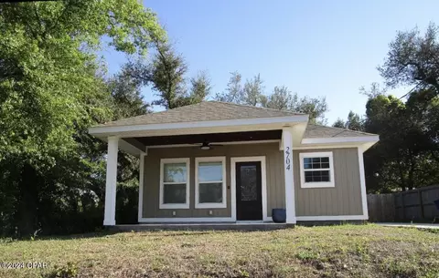 2704 E 1st Ct, Panama City, FL 32401