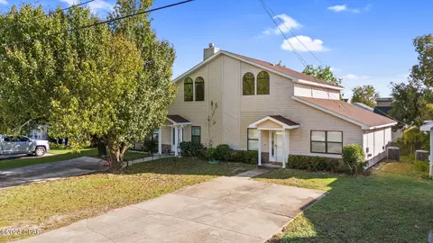 609 E 24th St, Lynn Haven, FL 32444