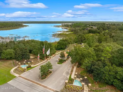 12841 Lake Merial Strand Dr, Southport, FL 32409