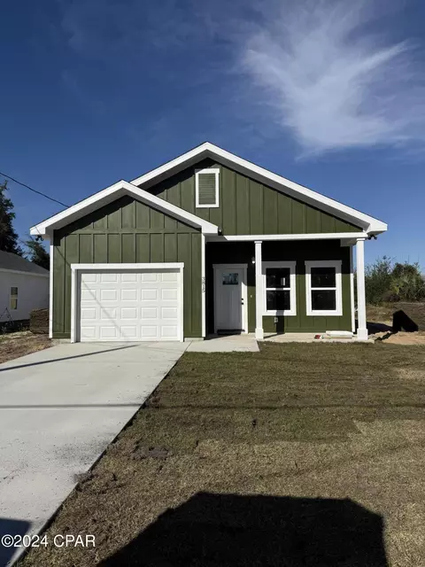 3815 E 8th St, Panama City, FL 32401