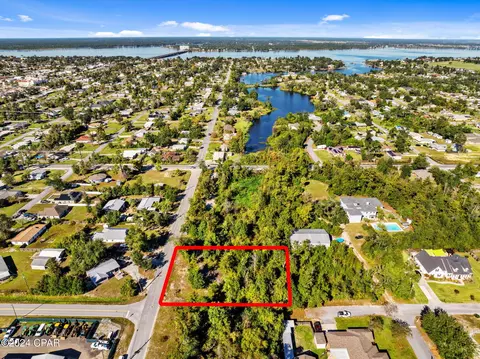 000 Illinois Ave, Lynn Haven, FL 32444