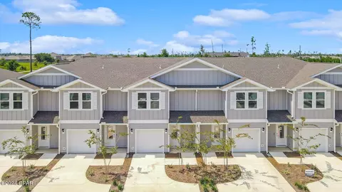 1775 Jakes Dr, Panama City, FL 32405