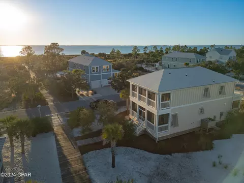 102 Salt Air Ct, Port St Joe, FL 32456