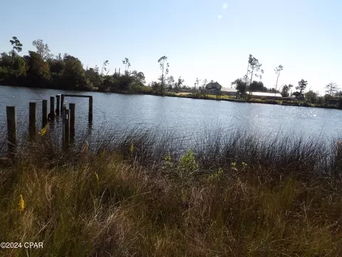 7242 Bay Crest Rd, Panama City, FL 32409