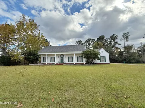 4749 Scenic View Dr, Marianna, FL 32446