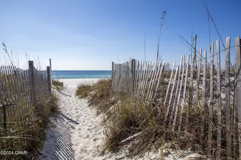 8727 Thomas Dr #E-18, Panama City Beach, FL 32408