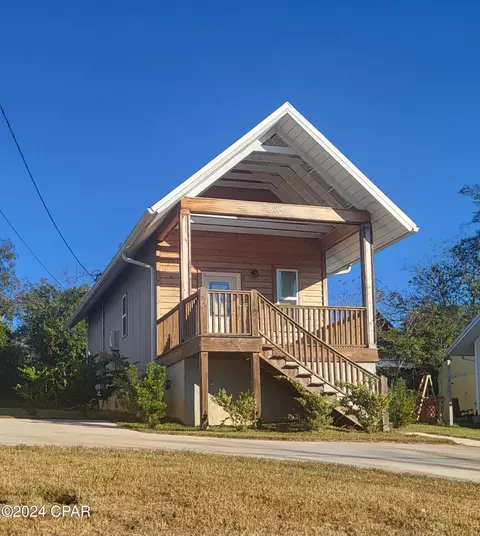 2834 Chipola St, Marianna, FL 32448