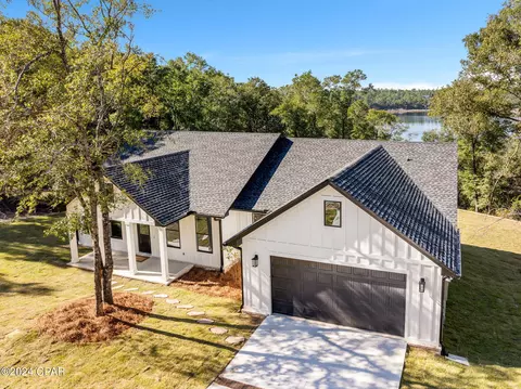 4608 Dove Ct, Chipley, FL 32428