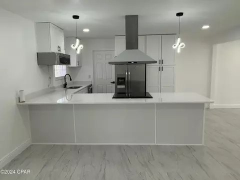 318 S Gay, Panama City, FL 32404