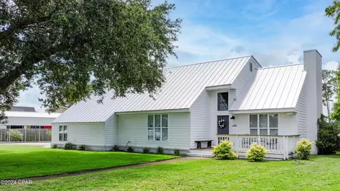 104 Sunset Cir, Port Saint Joe, FL 32456