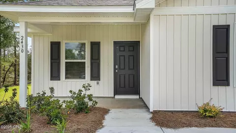 2430 Aquarius Dr, Chipley, FL 32428 photo 3