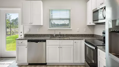 2430 Aquarius Dr, Chipley, FL 32428 photo 6