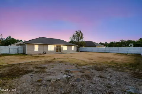 808 Graysen Ln, Defuniak Springs, FL 32435