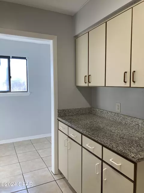 207 E 3rd St, Lynn Haven, FL 32444 photo 8