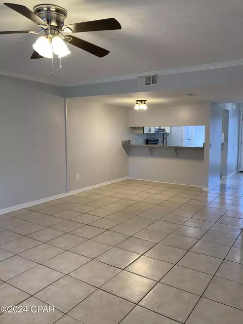 207 E 3rd St, Lynn Haven, FL 32444 photo 3