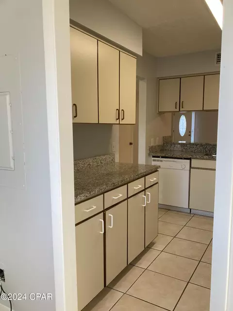 207 E 3rd St, Lynn Haven, FL 32444 photo 9