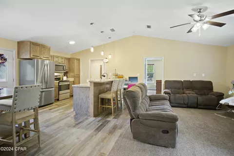 6830 Cox Rd, Bascom, FL 32423 photo 11