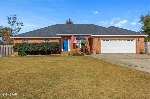 5910 Oakridge Ct, Youngstown, FL 32466