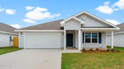 7512 Delancey St, Panama City, FL 32404