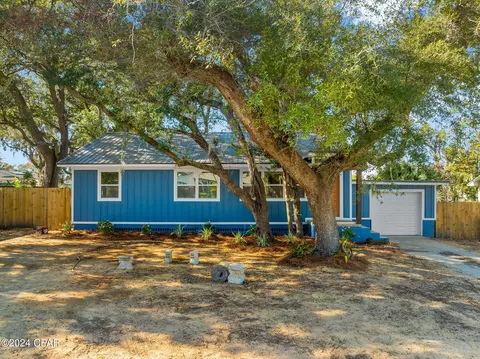 115 Rowe Ave, Panama City, FL 32401