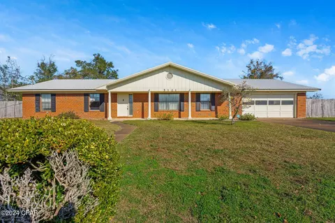 5121 N Lakewood Dr, Panama City, FL 32404