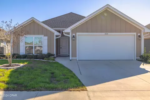 8510 Sun Point Dr, Panama City, FL 32404