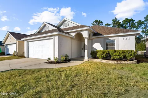 141 Lakeridge Dr, Panama City, FL 32405