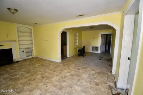 657 Main St, Chipley, FL 32428 photo 10