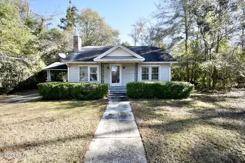 657 Main St, Chipley, FL 32428 photo 2