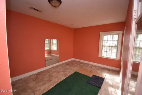 657 Main St, Chipley, FL 32428 photo 8