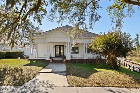 4001 Riverside Dr, Panama City, FL 32404