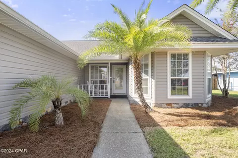 3702 Shoreline Cir, Panama City, FL 32405