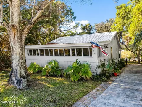 237 Christmas Tree Ln, Panama City Beach, FL 32413