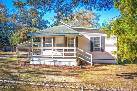1229 Harrison Ave, Chipley, FL 32428