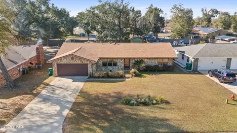 636 Old Hickory St, Panama City, FL 32404