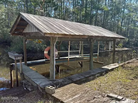 682 Boonie Ln, Vernon, FL 32462