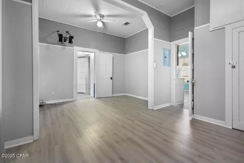 Living - 804 8th St, Chipley, FL 32428 photo 8 of 11