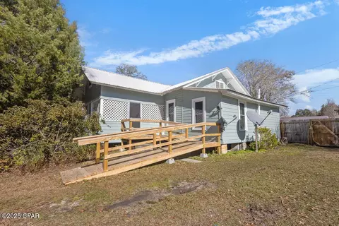 Exterior - 804 8th St, Chipley, FL 32428 photo 6 of 17