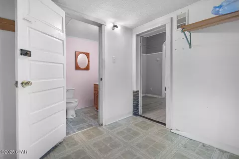 Entry Way - 804 8th St, Chipley, FL 32428 photo 1 of 1