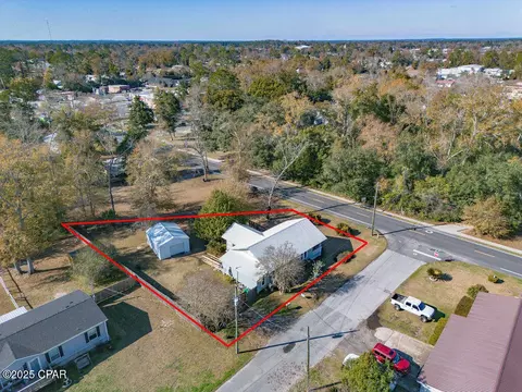 View/Area - 804 8th St, Chipley, FL 32428 photo 3 of 5