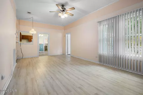 Living - 804 8th St, Chipley, FL 32428 photo 1 of 11