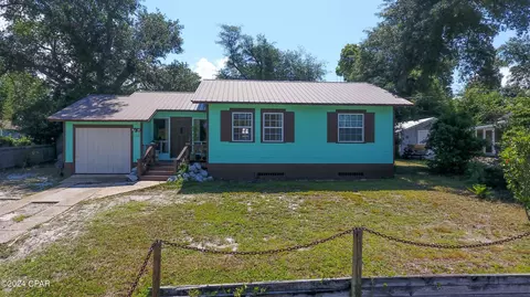 124 Rowe Ave, Panama City, FL 32401